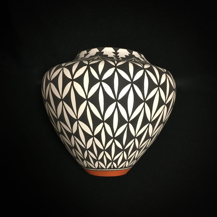 Acoma Fine Line Black on White Pottery Jar, by Sandra Victorino