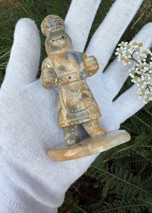 Zuni Olla Pot Maiden Carving by Enrike Leekya