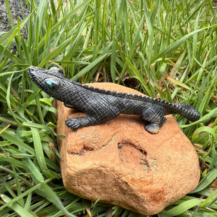 Zuni Lizard Fetish, by Lance Cheama