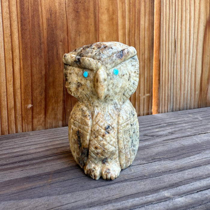 Big Owl Zuni Fetish, by Jonus Hustito
