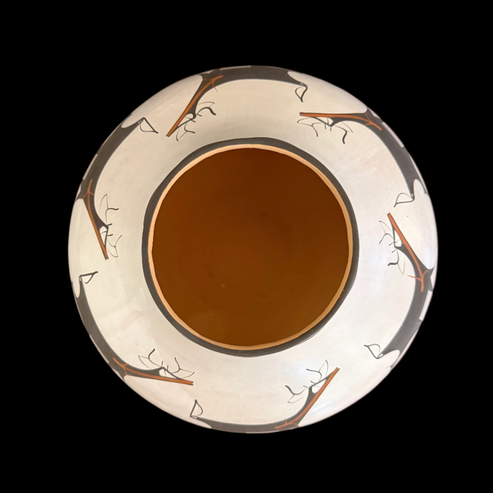 Deer Heartline on White Slip Pot, by Anderson Peynetsa