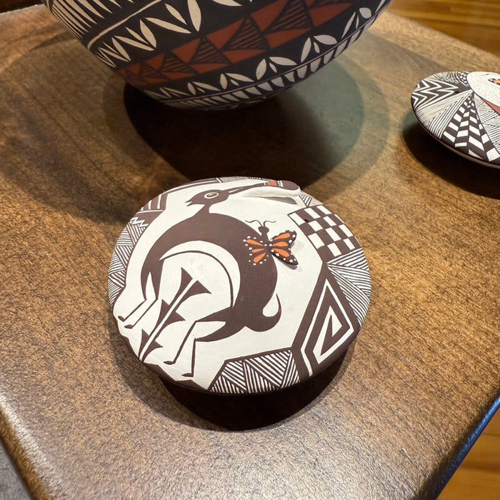 Rabbit and Butterfly Acoma Seed Pot, by Carolyn Concho