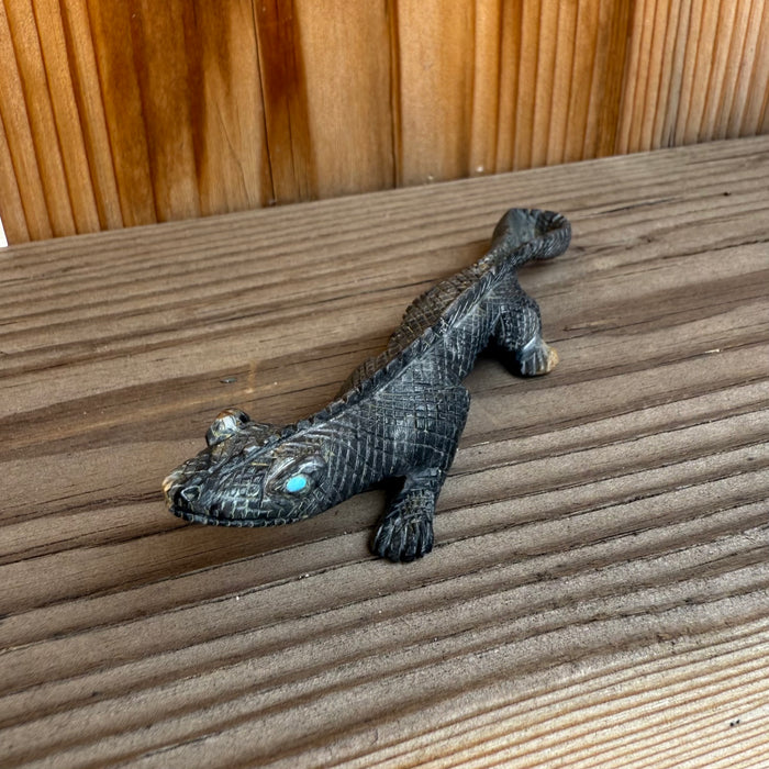 Zuni Lizard Fetish, by Lance Cheama