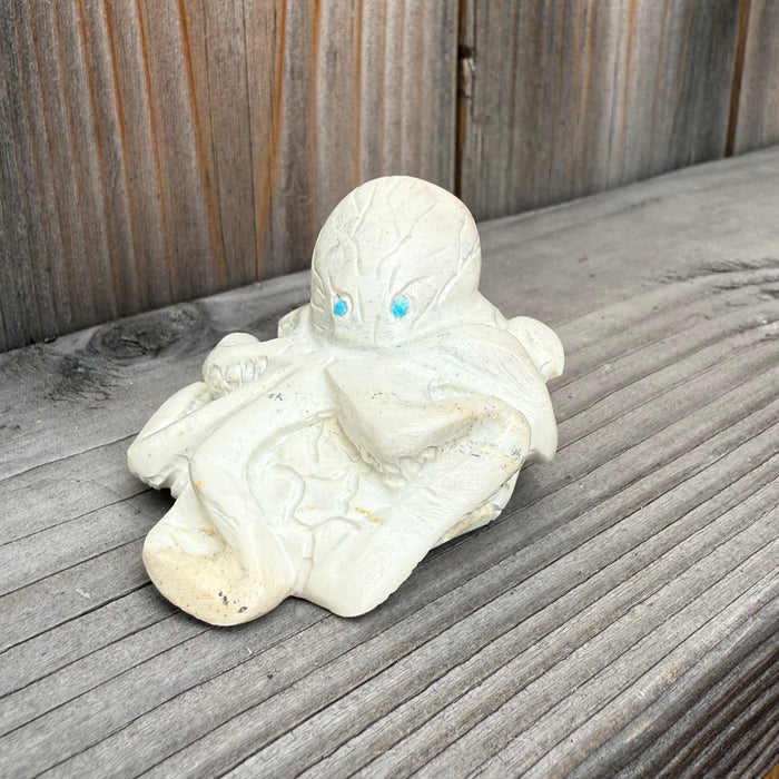 White Marble Octopus Zuni Fetish, by Mike Coble