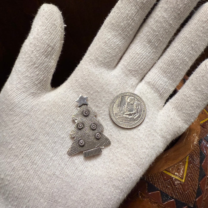 Christmas Tree Pin/Brooch, by Ivan Howard