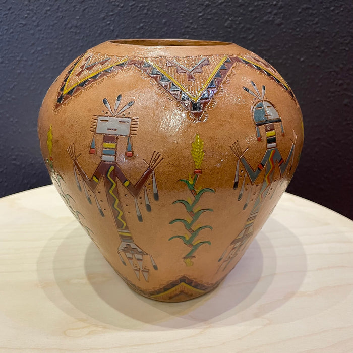 Navajo Pot, by Nancy Ann (Chilly) and Jackson Yazzie