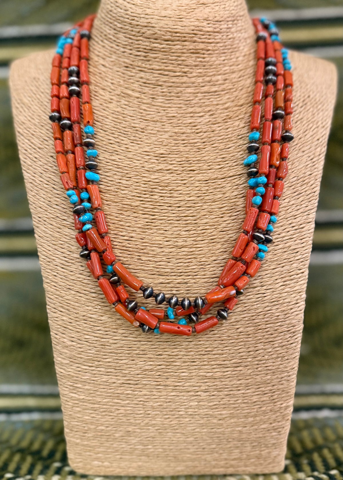 Native American Contemporary Navajo, Zuni and Hopi Jewelry at