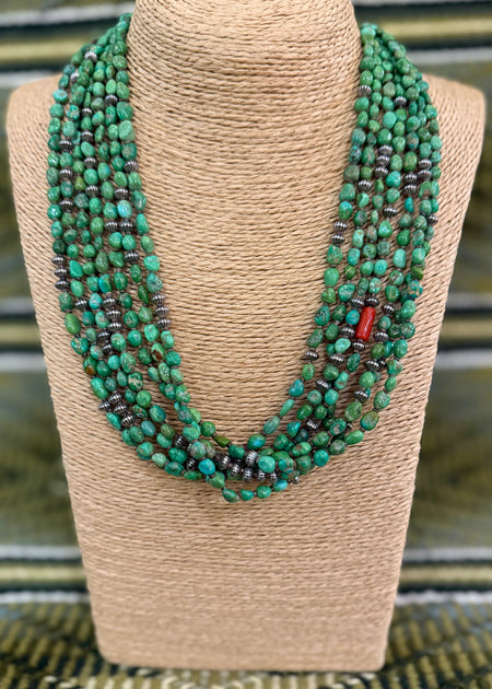 Navajo treasure necklas=ce