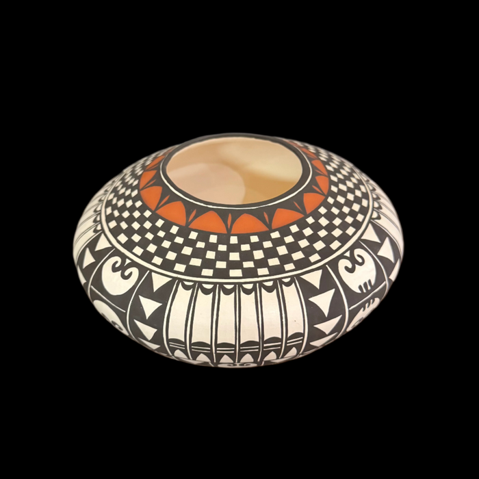 Acoma Fine Line Pot, by Sandra Victorino