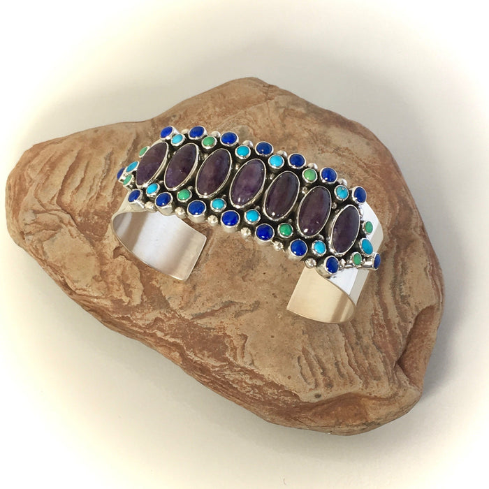 Navajo Jewelry at Raven Makes Native Jewelry and Art Gallery