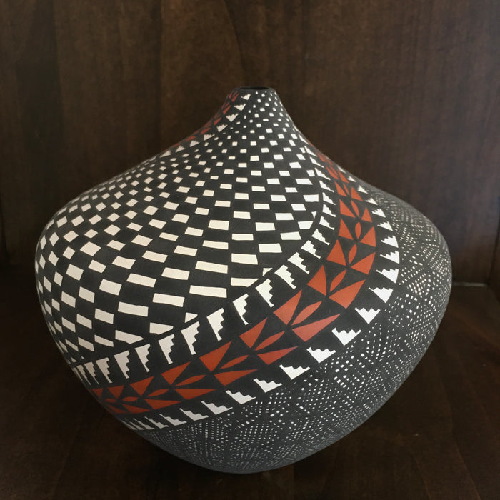 Acoma Fine Line Pottery, by Sandra Victorino
