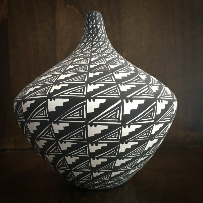 Acoma Fine Line Pottery, by Sandra Victorino