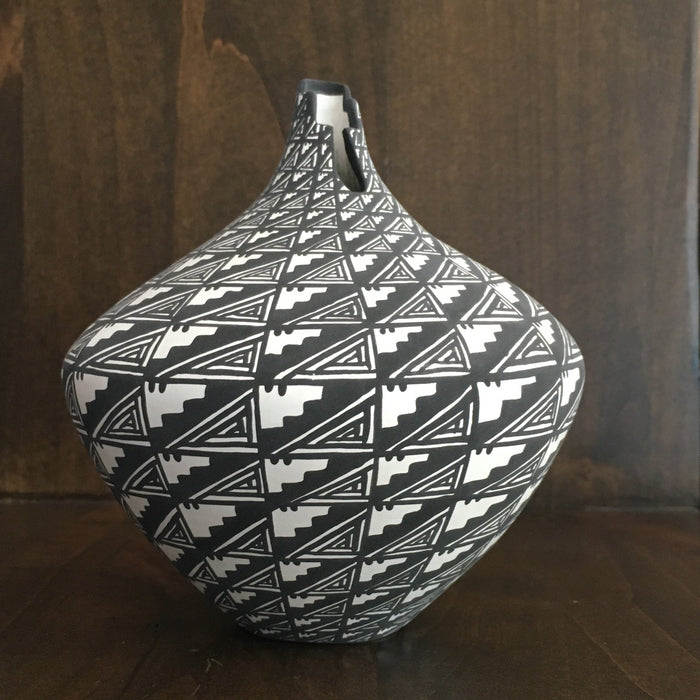 Sandra Victorino Acoma Pottery at Raven Makes Native American Gallery