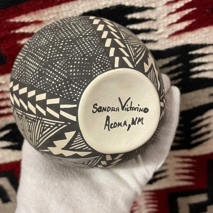 Acoma Fine Line Pottery, by Sandra Victorino