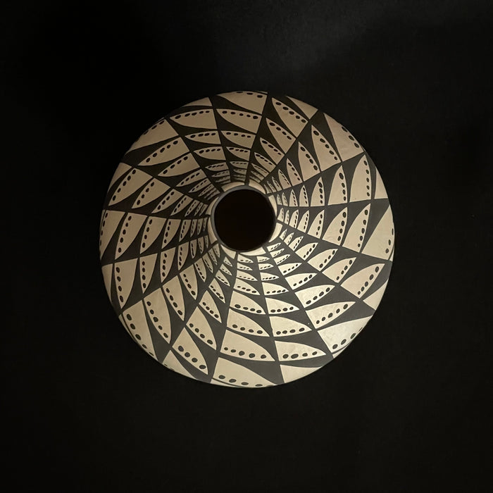 Acoma Fine Line Black and White Pot, by Sandra Victorino