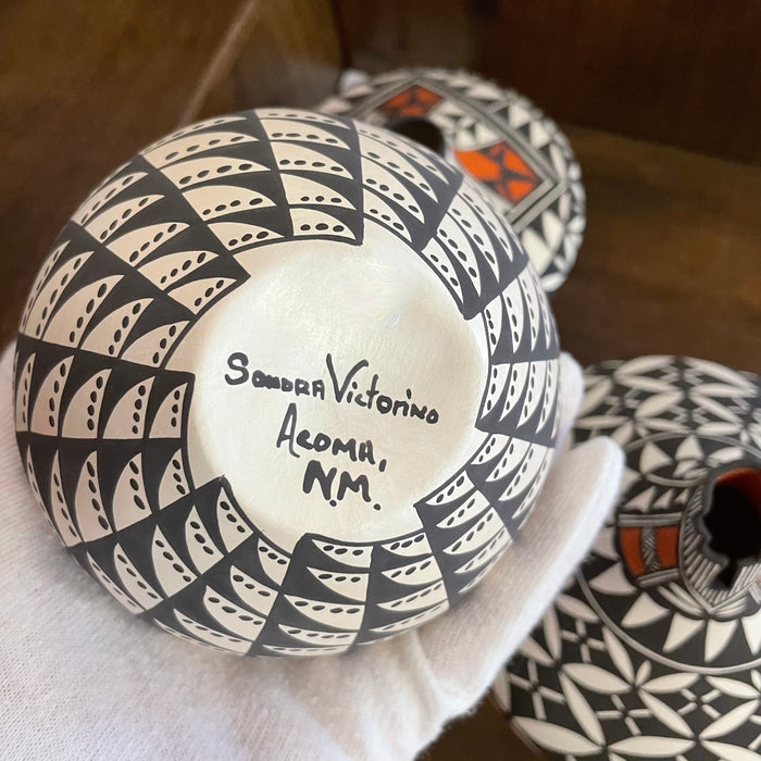 Acoma Fine Line Black and White Pot, by Sandra Victorino