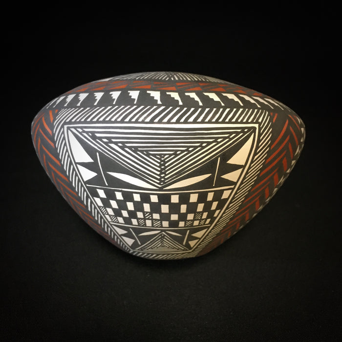 Sandra Victorino Acoma Pottery at Raven Makes Gallery