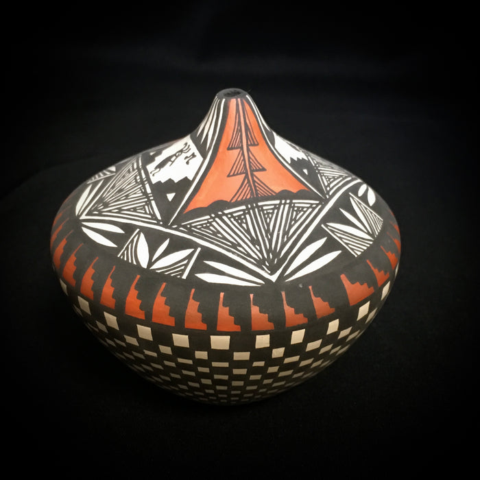 Acoma Fine Line Kokopelli Pot, by Sandra Victorino