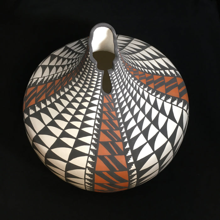 Tear Drop Acoma Pot, by Sandra Victorino