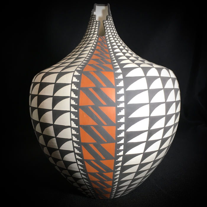 Tear Drop Acoma Pot, by Sandra Victorino