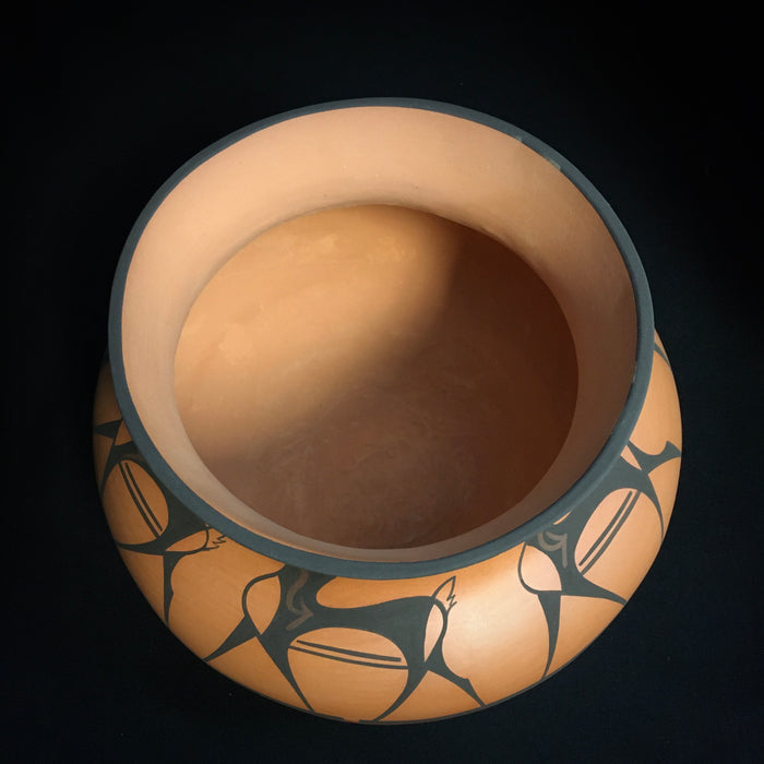 Deer Design Zuni Pot, by Gaylon Westika