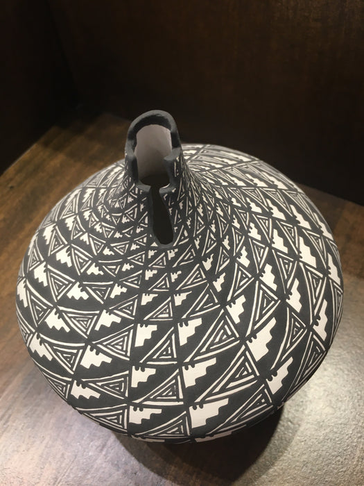 Acoma Fine Line Pottery, by Sandra Victorino